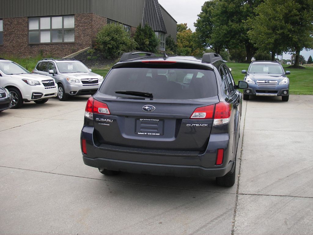 2012 Subaru Outback Image 6