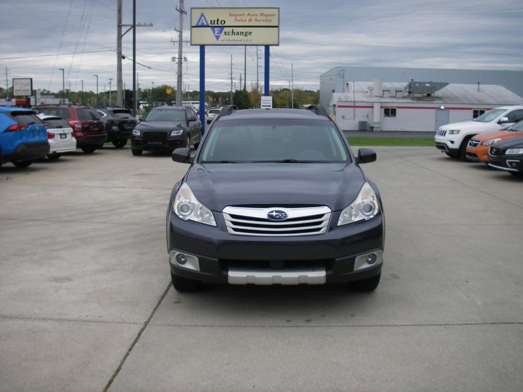 2012 Subaru Outback Image 12