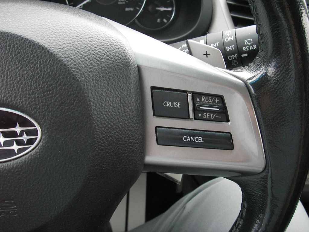 2012 Subaru Outback Image 19