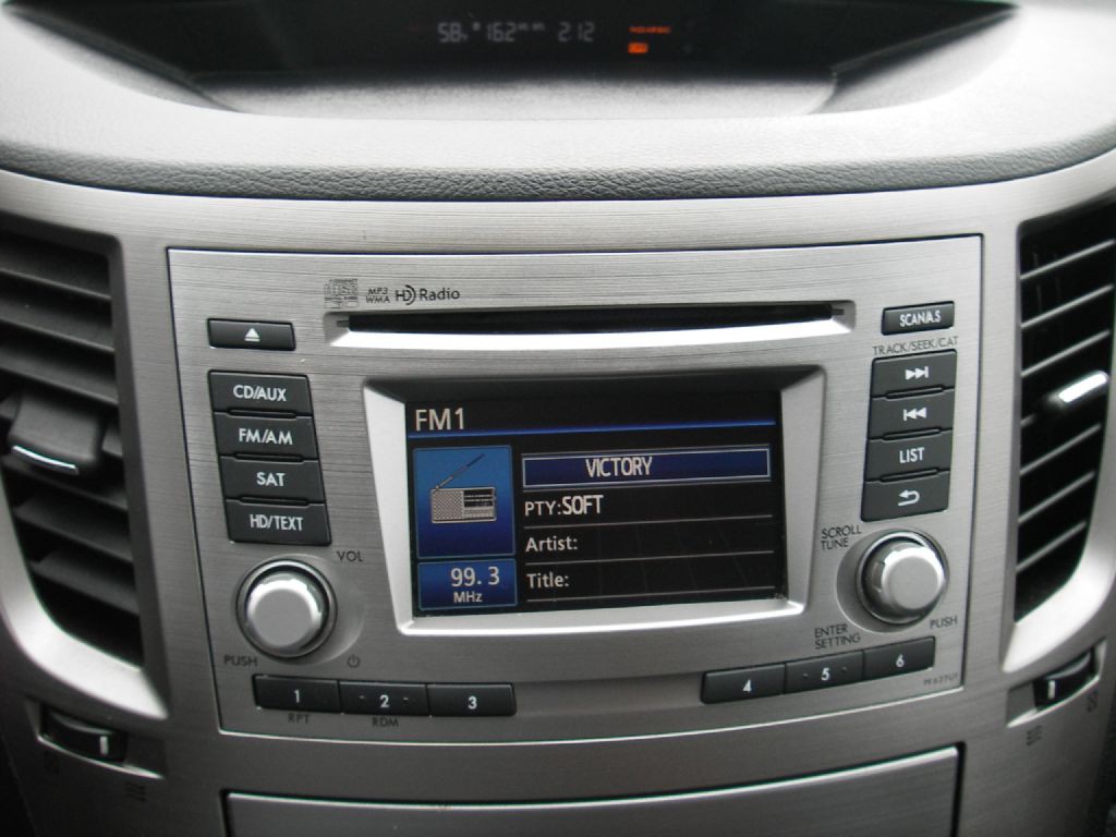 2012 Subaru Outback Image 22