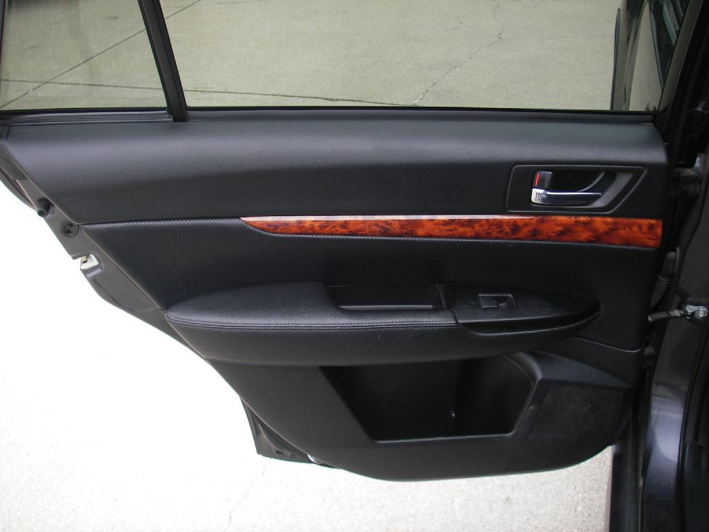 2012 Subaru Outback Image 27