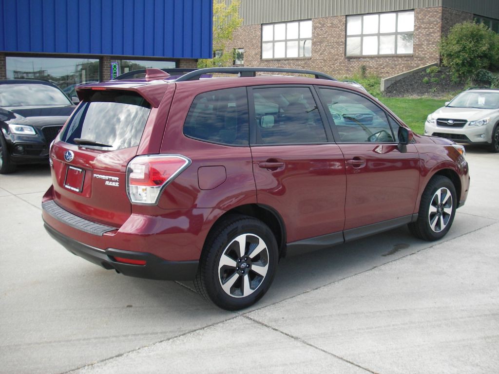 2017 Subaru Forester Image 5