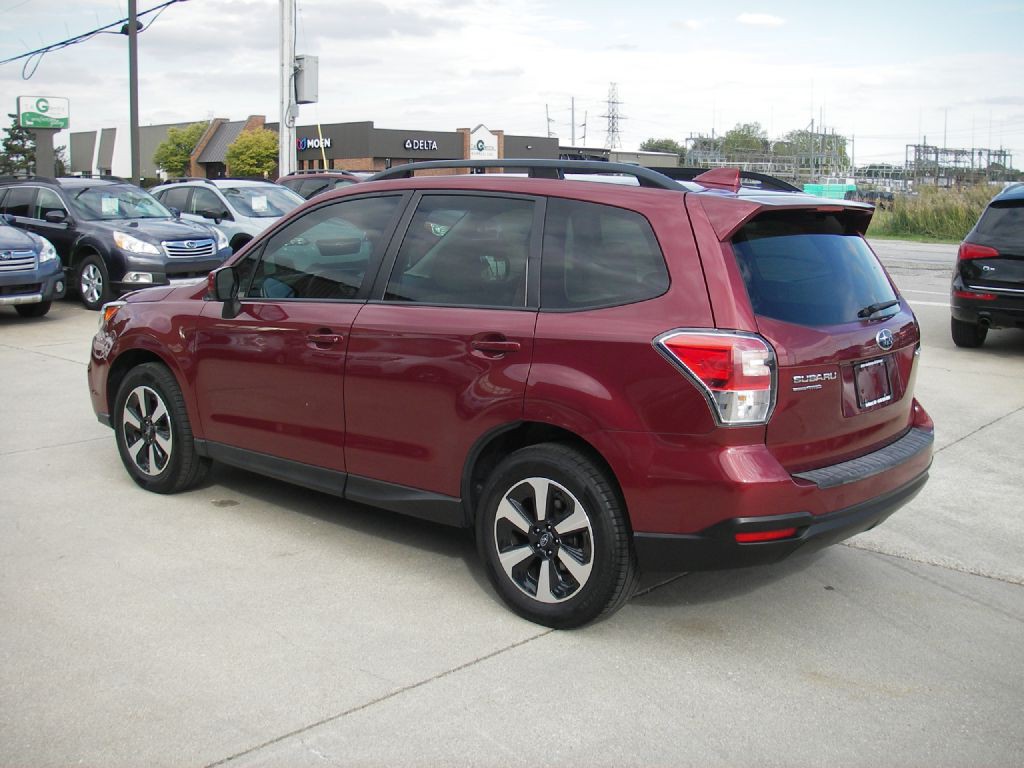 2017 Subaru Forester Image 9