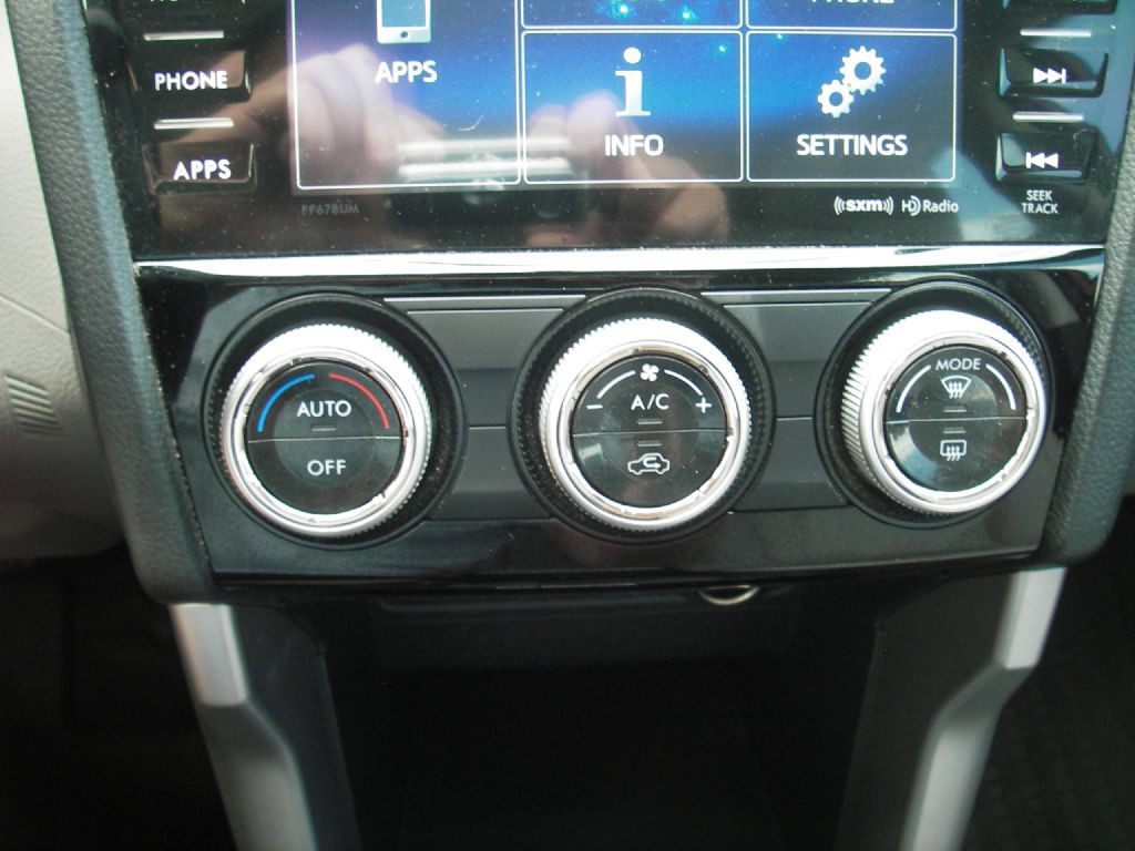 2017 Subaru Forester Image 23
