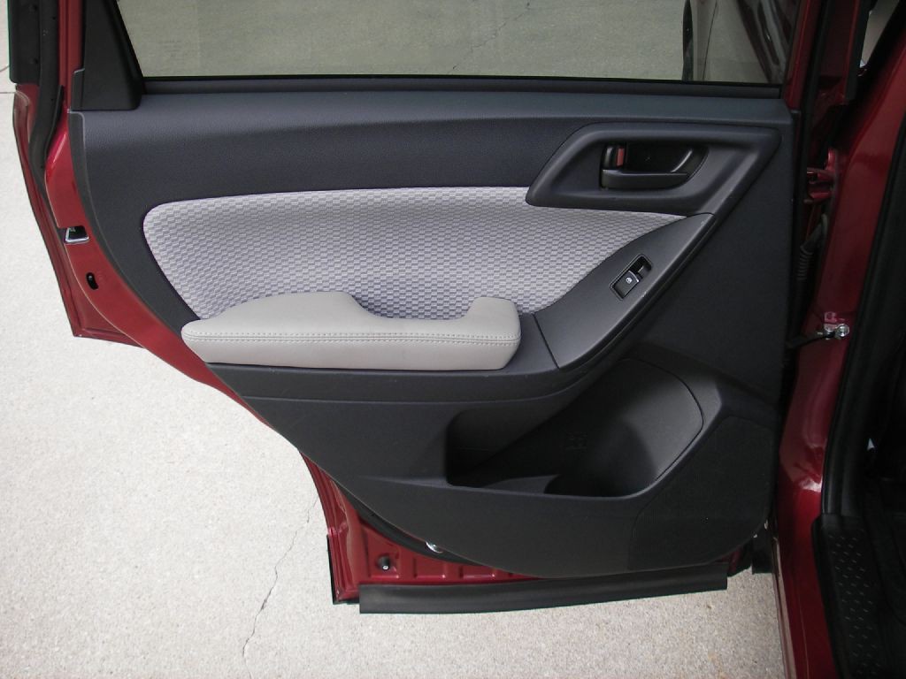 2017 Subaru Forester Image 27