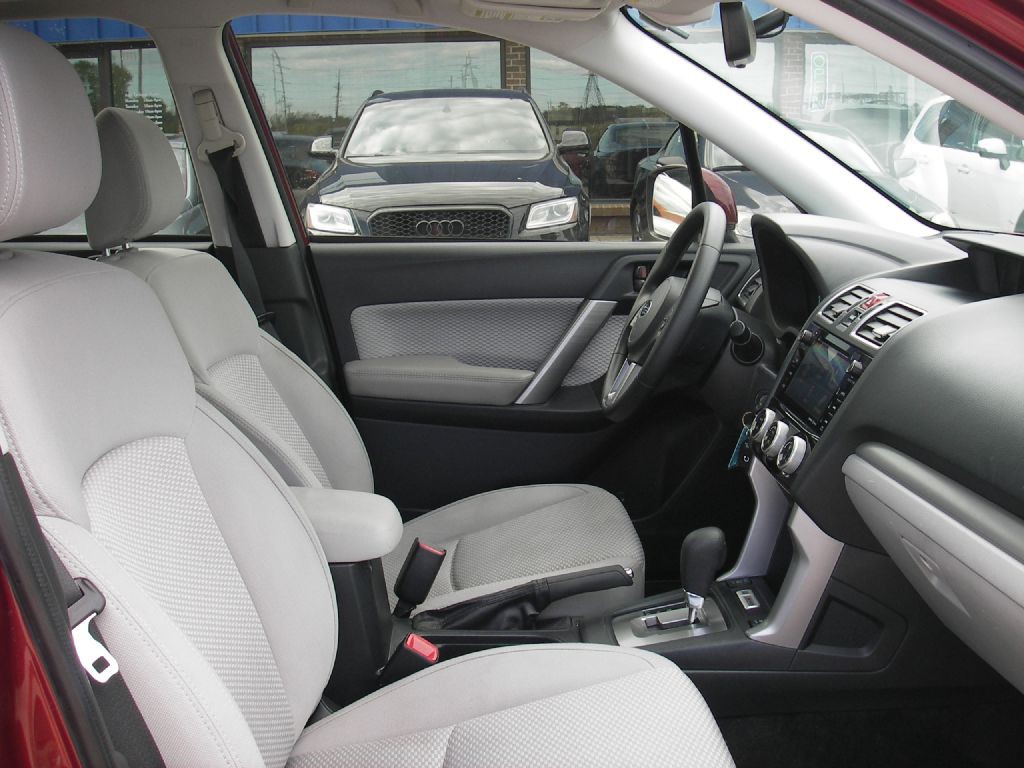 2017 Subaru Forester Image 33
