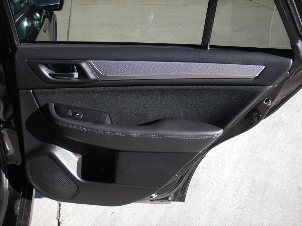 2017 Subaru Outback Image 30