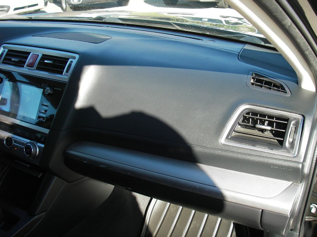 2017 Subaru Outback Image 33