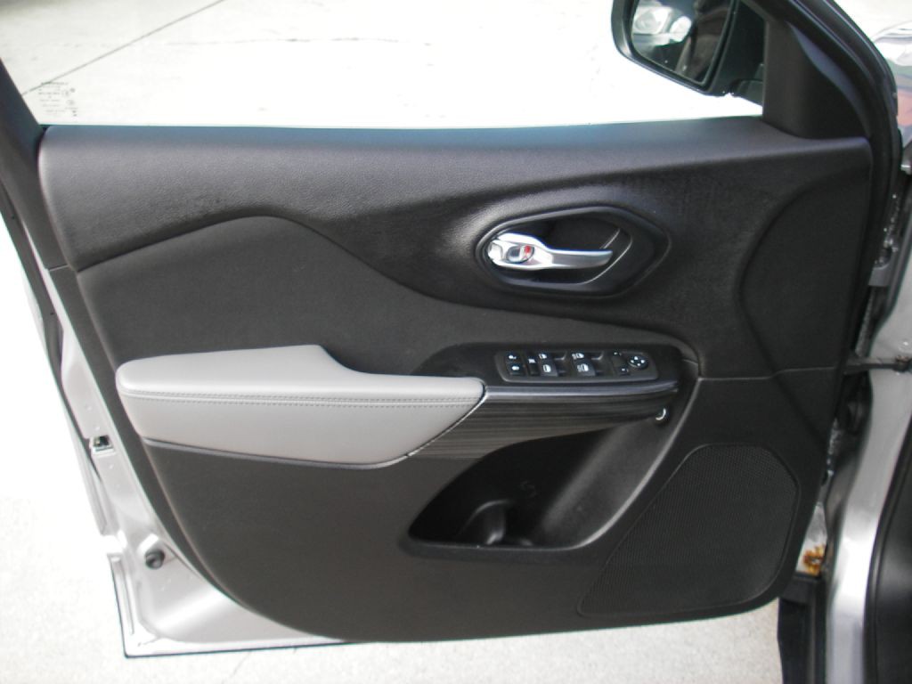 2014 Jeep Cherokee Image 13