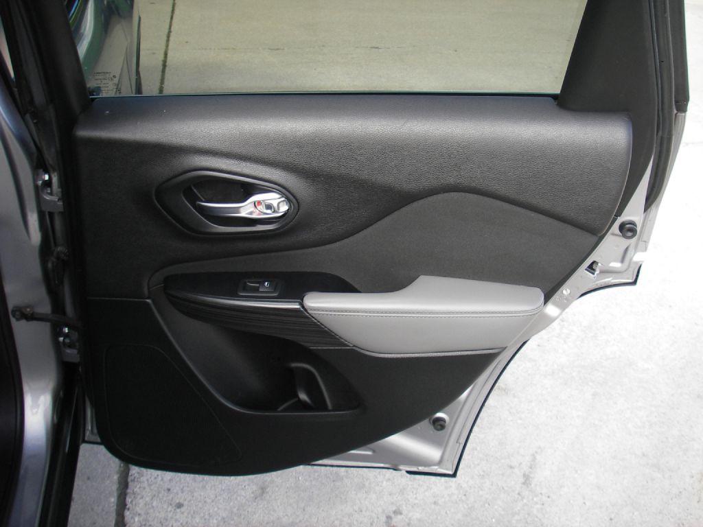 2014 Jeep Cherokee Image 26
