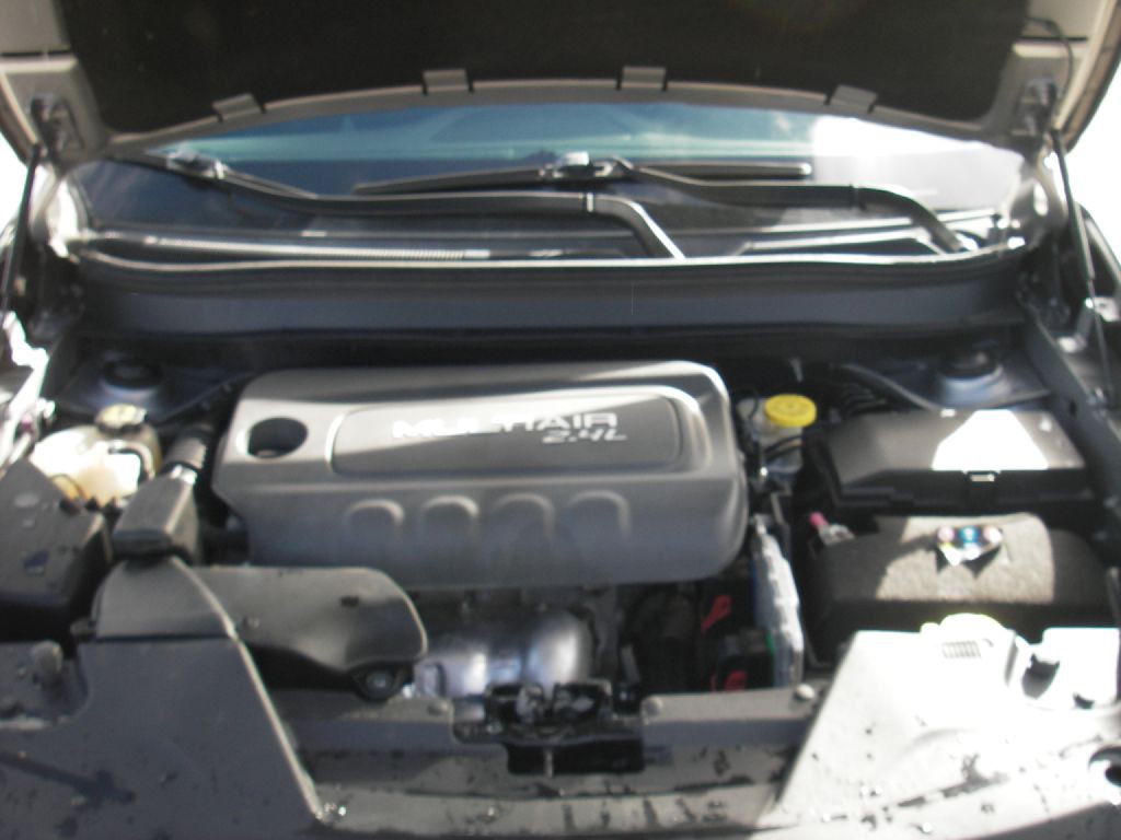 2014 Jeep Cherokee Image 32
