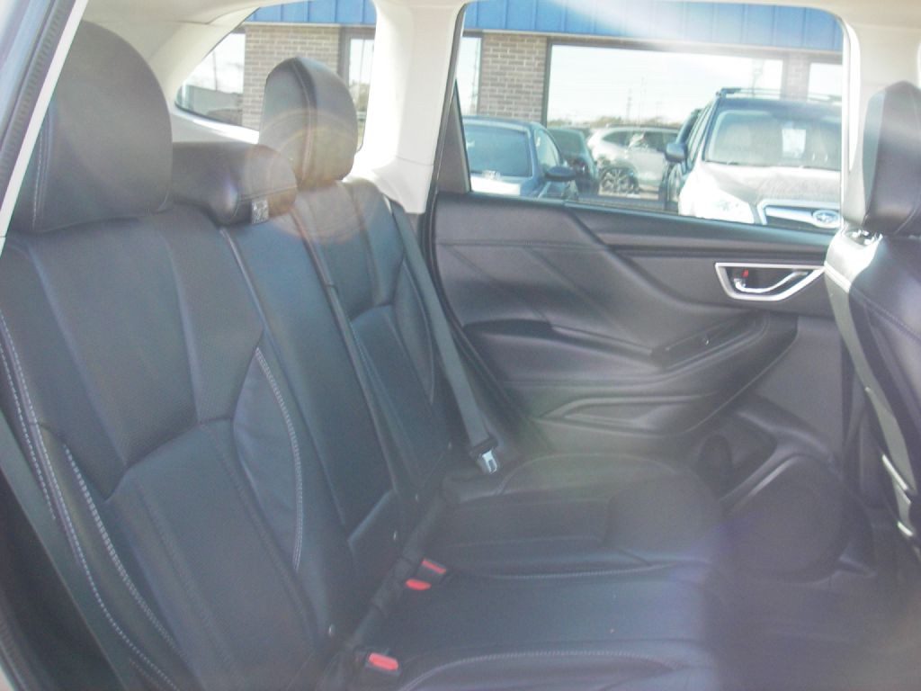 2021 Subaru Forester Image 32