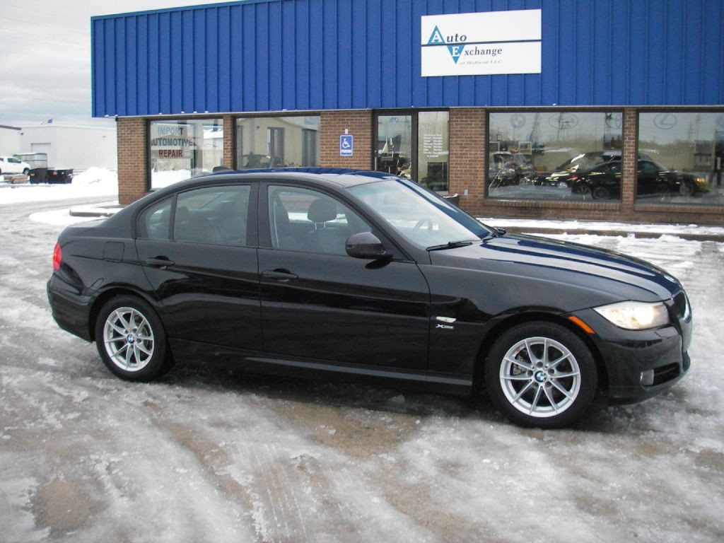 2010 BMW 3 Series Image 3