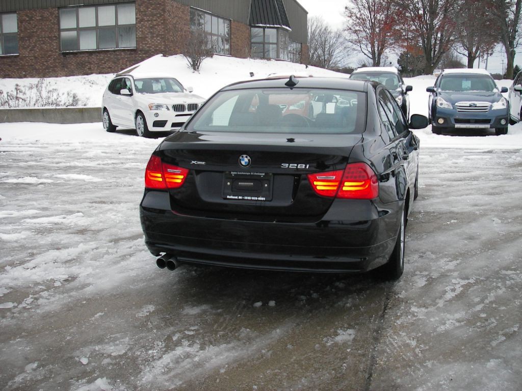 2010 BMW 3 Series Image 6