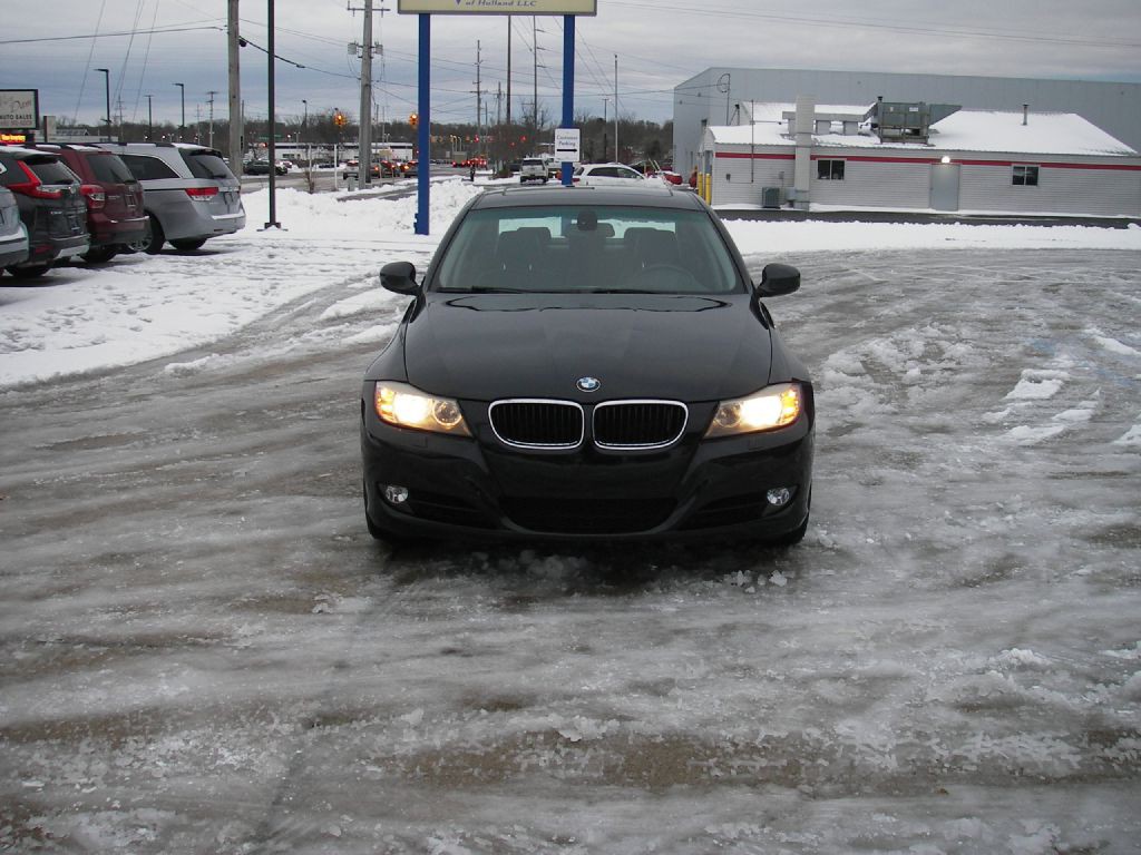 2010 BMW 3 Series Image 12