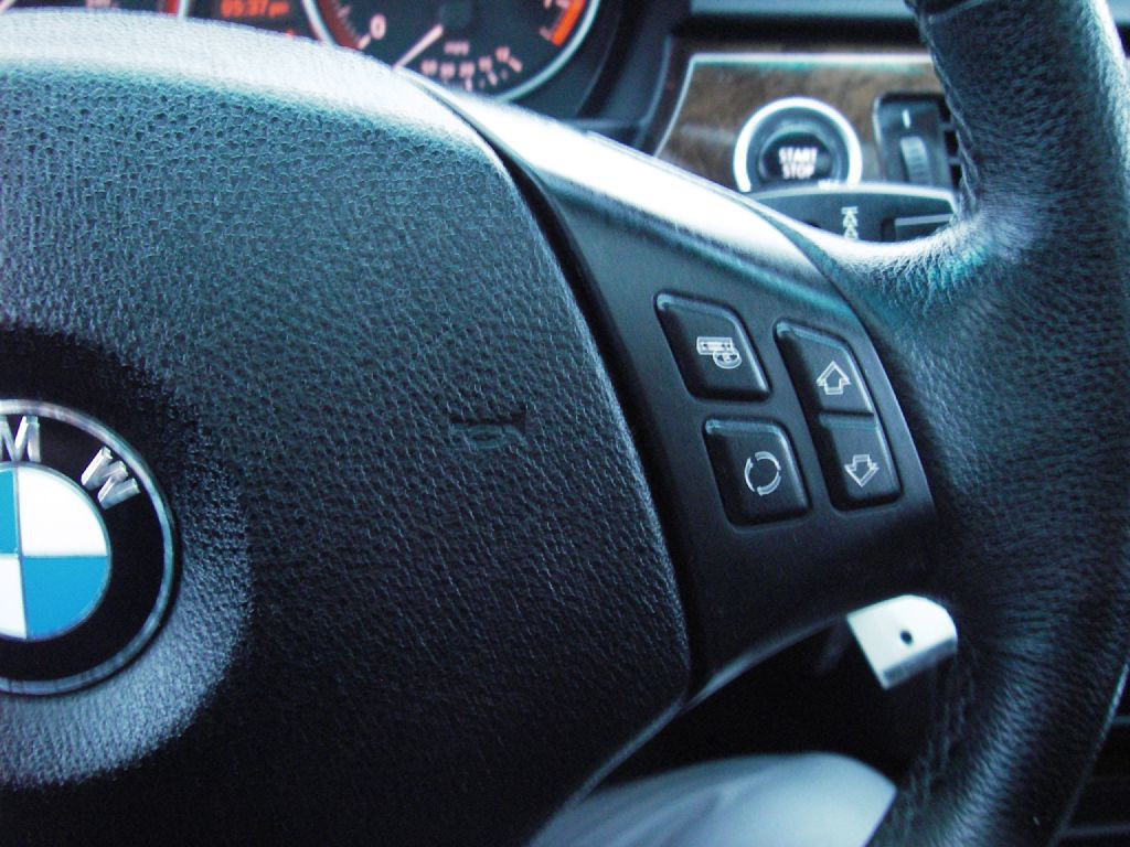 2010 BMW 3 Series Image 19