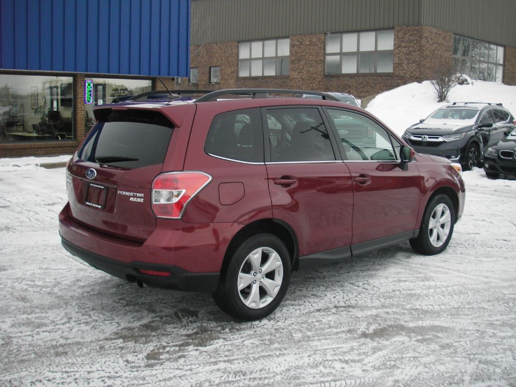 2015 Subaru Forester Image 5