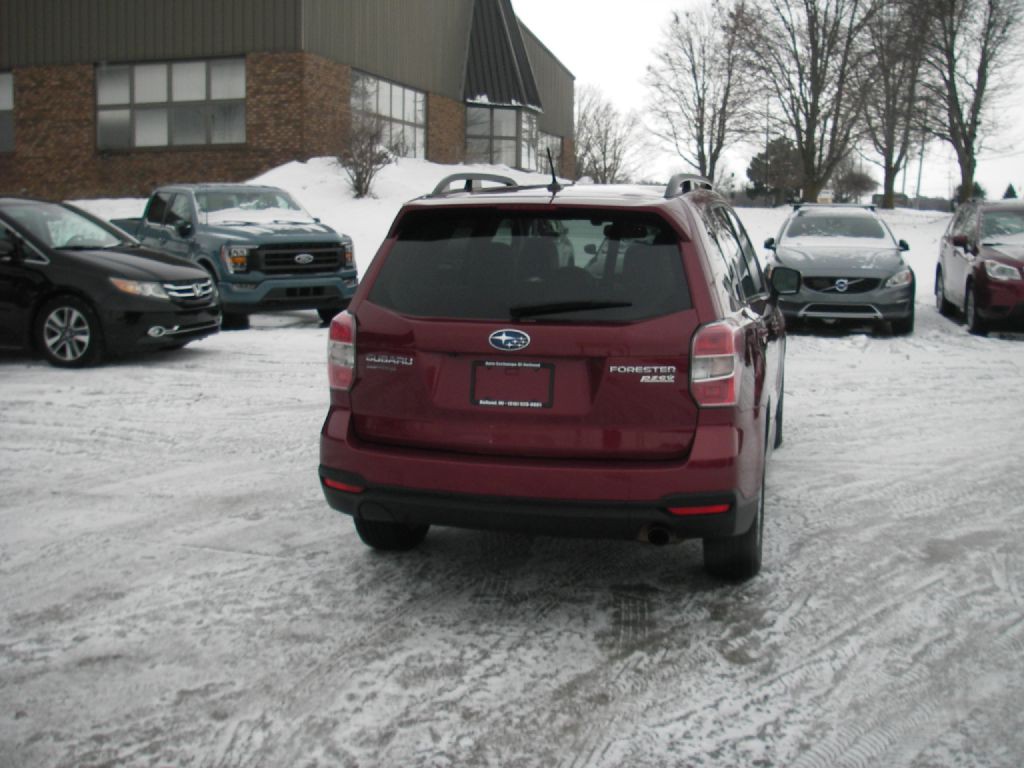 2015 Subaru Forester Image 6