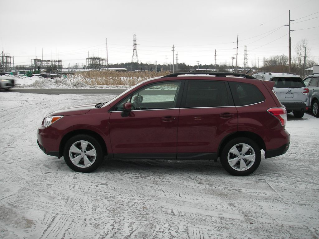 2015 Subaru Forester Image 10