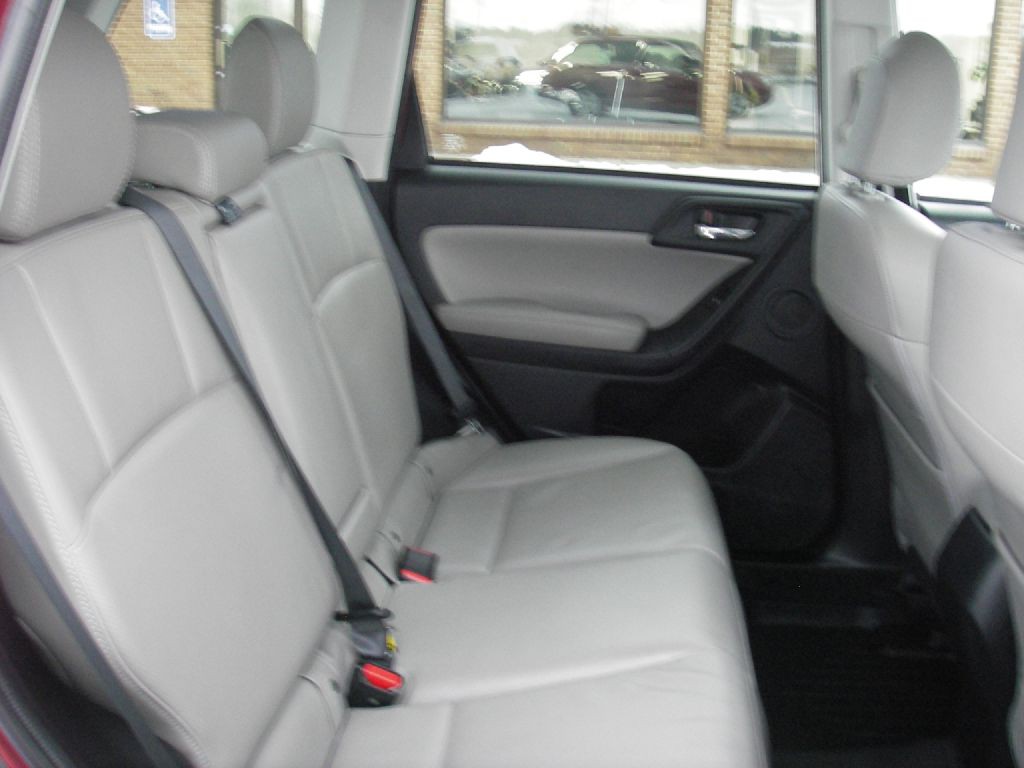 2015 Subaru Forester Image 33