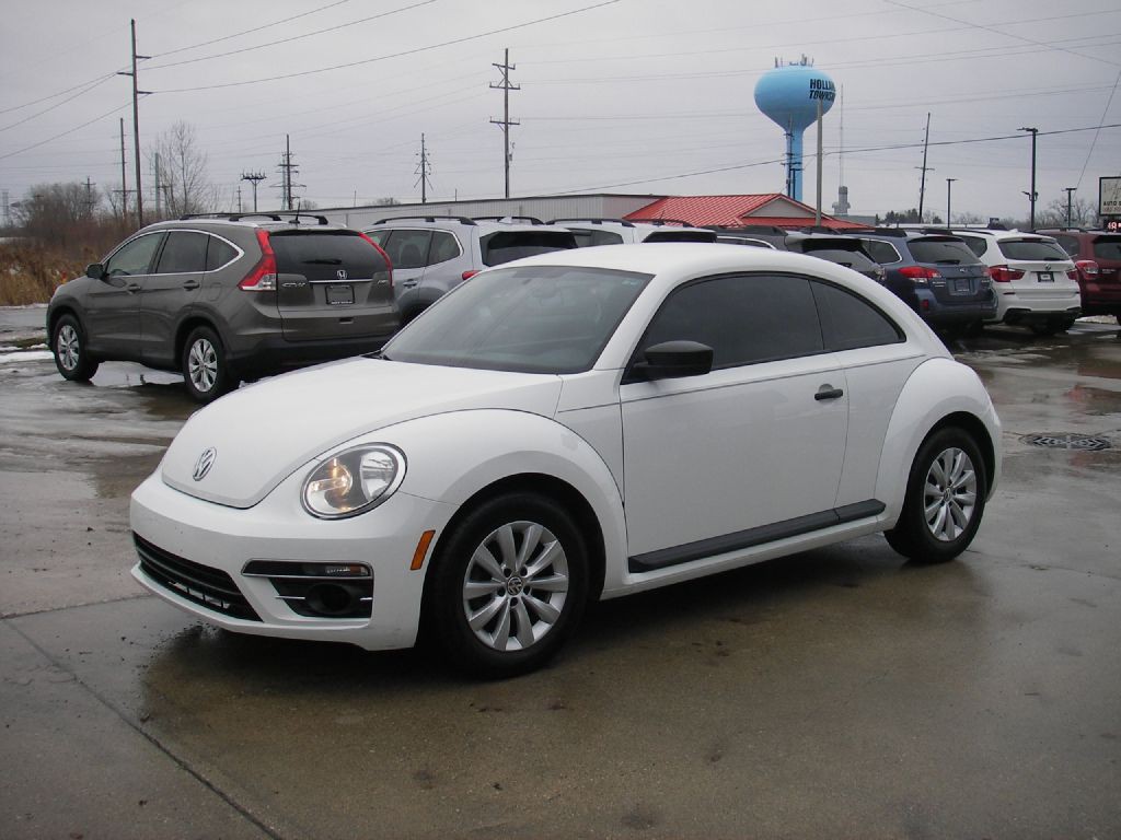 2017 Volkswagen Beetle Image 11