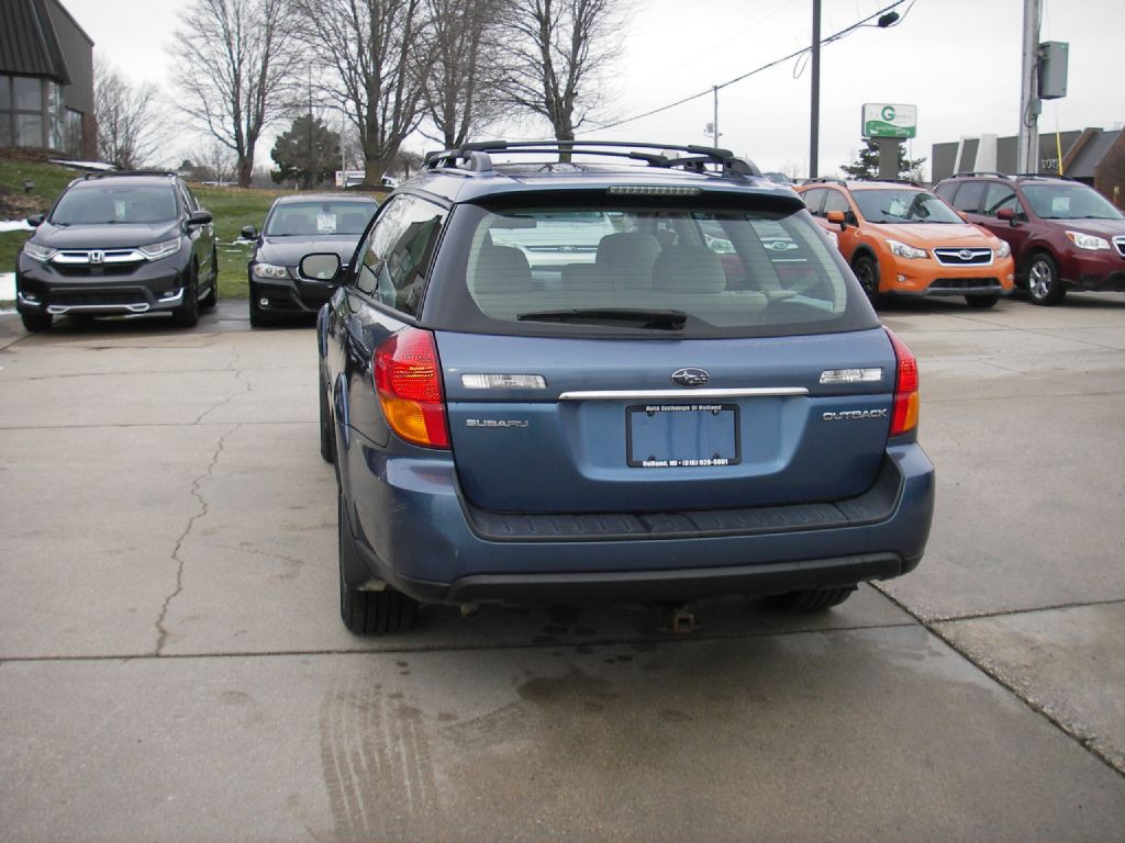 2007 Subaru Outback Image 8