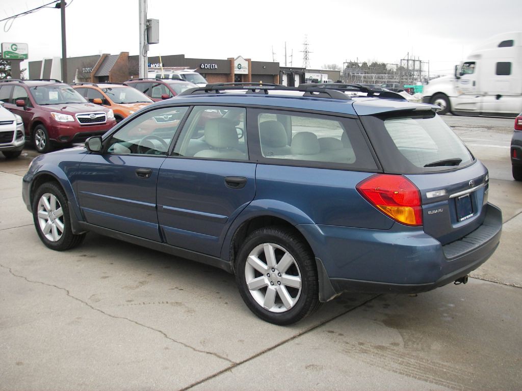 2007 Subaru Outback Image 9