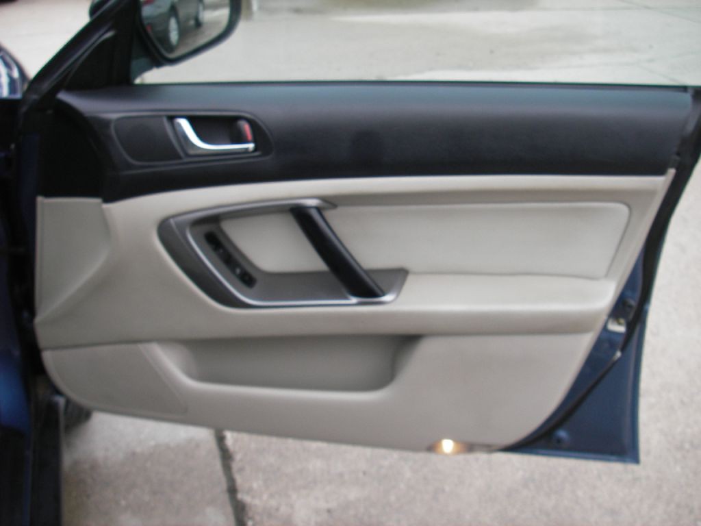 2007 Subaru Outback Image 28