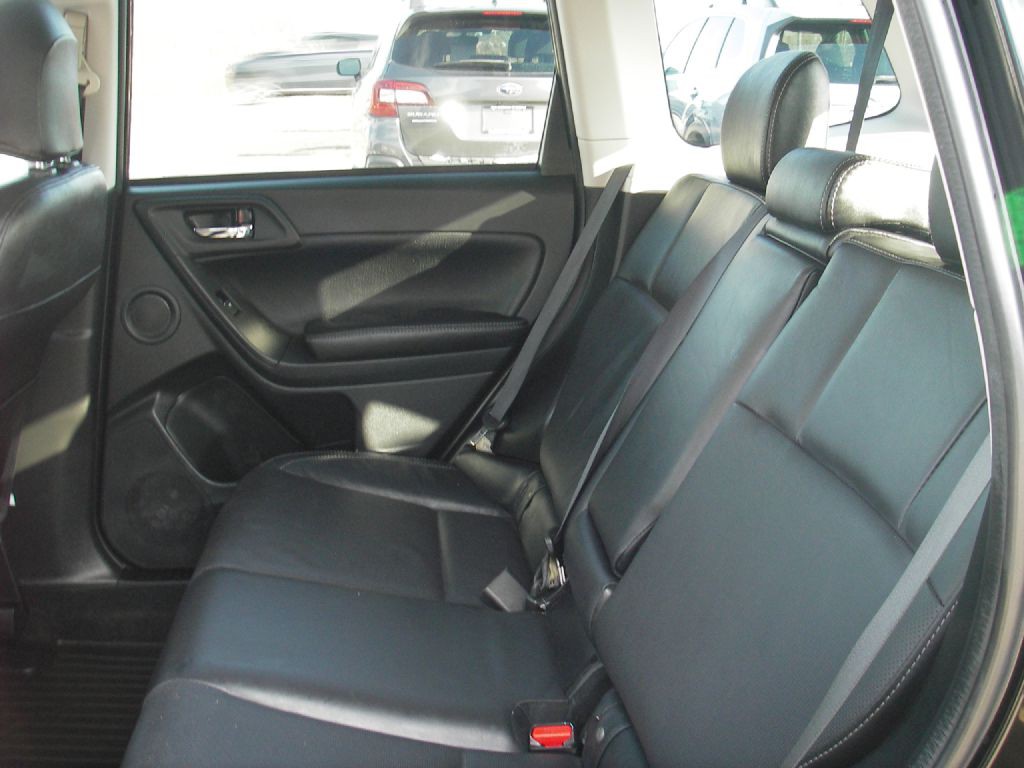 2017 Subaru Forester Image 29