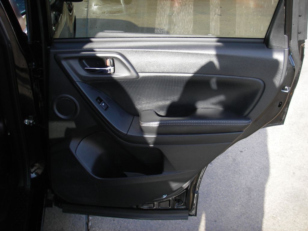 2017 Subaru Forester Image 32