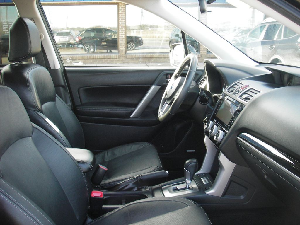 2017 Subaru Forester Image 34