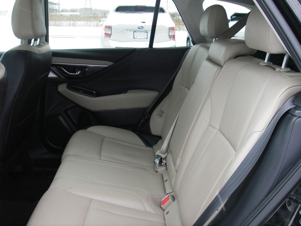 2022 Subaru Outback Image 25