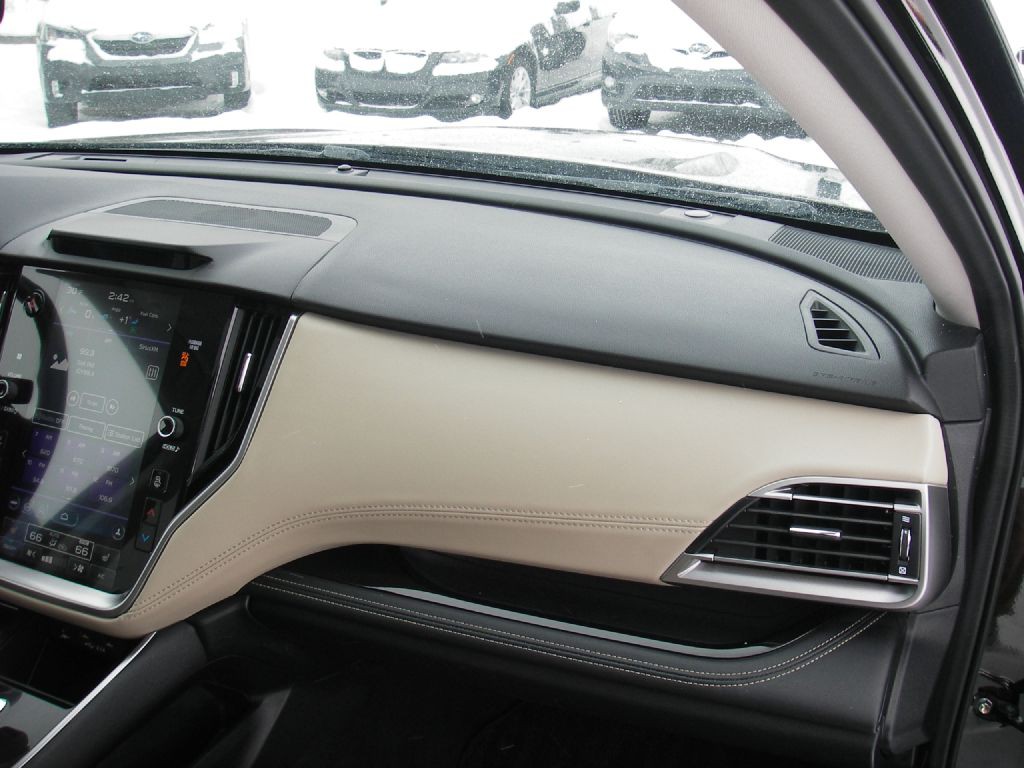 2022 Subaru Outback Image 32