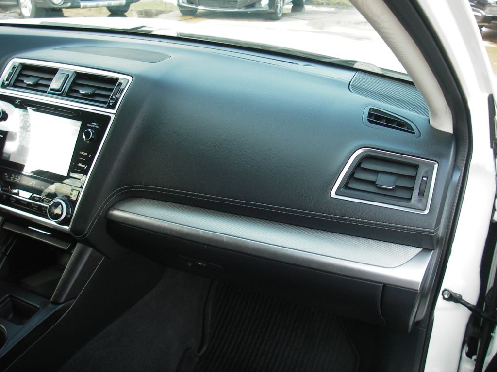 2019 Subaru Outback Image 32