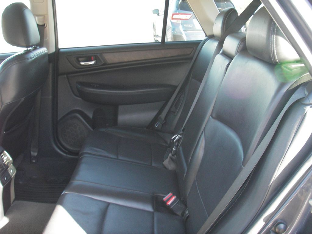 2015 Subaru Outback Image 26