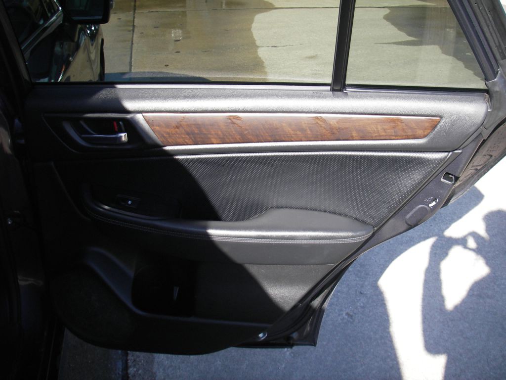 2015 Subaru Outback Image 29