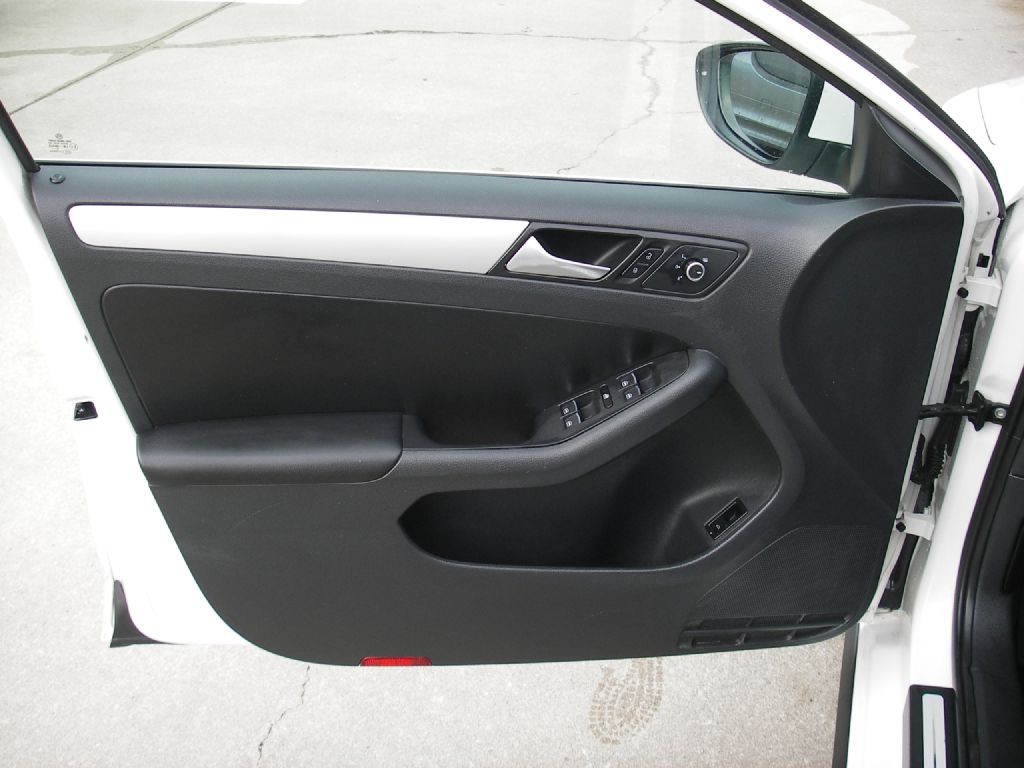 2014 Volkswagen Jetta Image 14