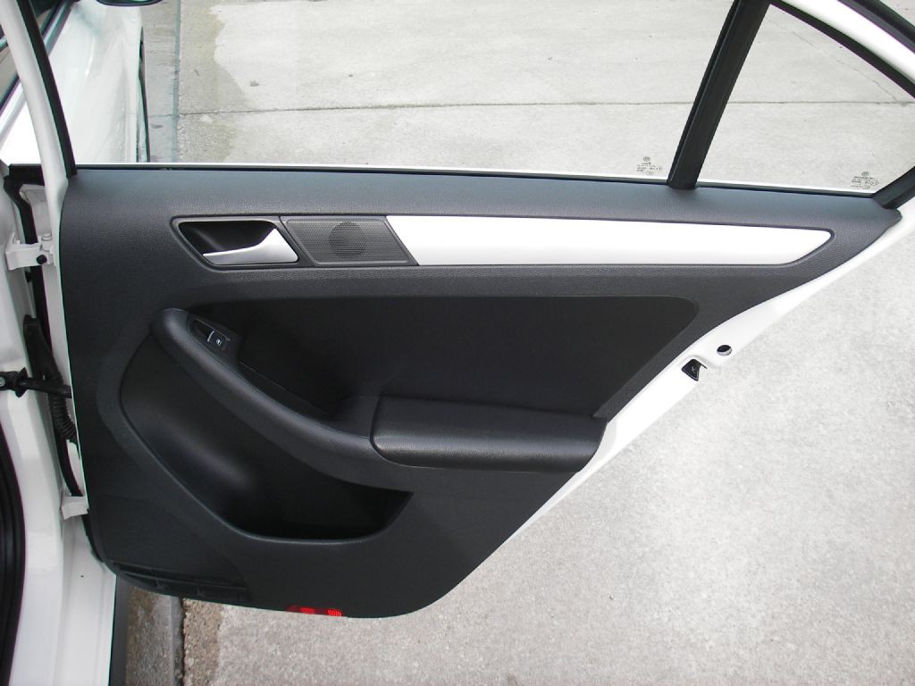 2014 Volkswagen Jetta Image 27