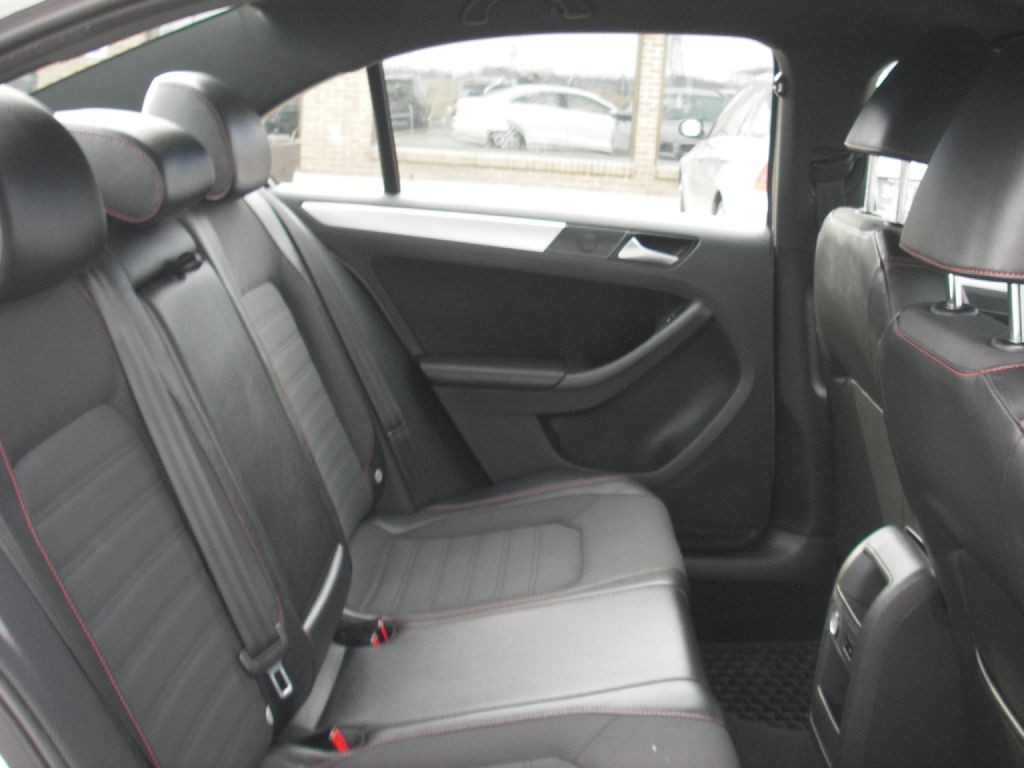 2014 Volkswagen Jetta Image 28