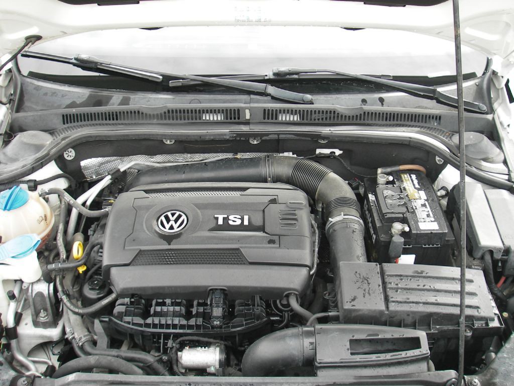2014 Volkswagen Jetta Image 33