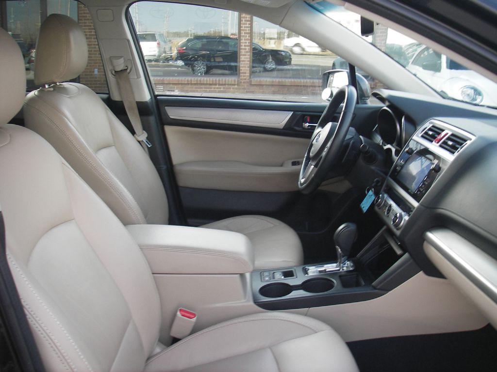 2017 Subaru Outback Image 30