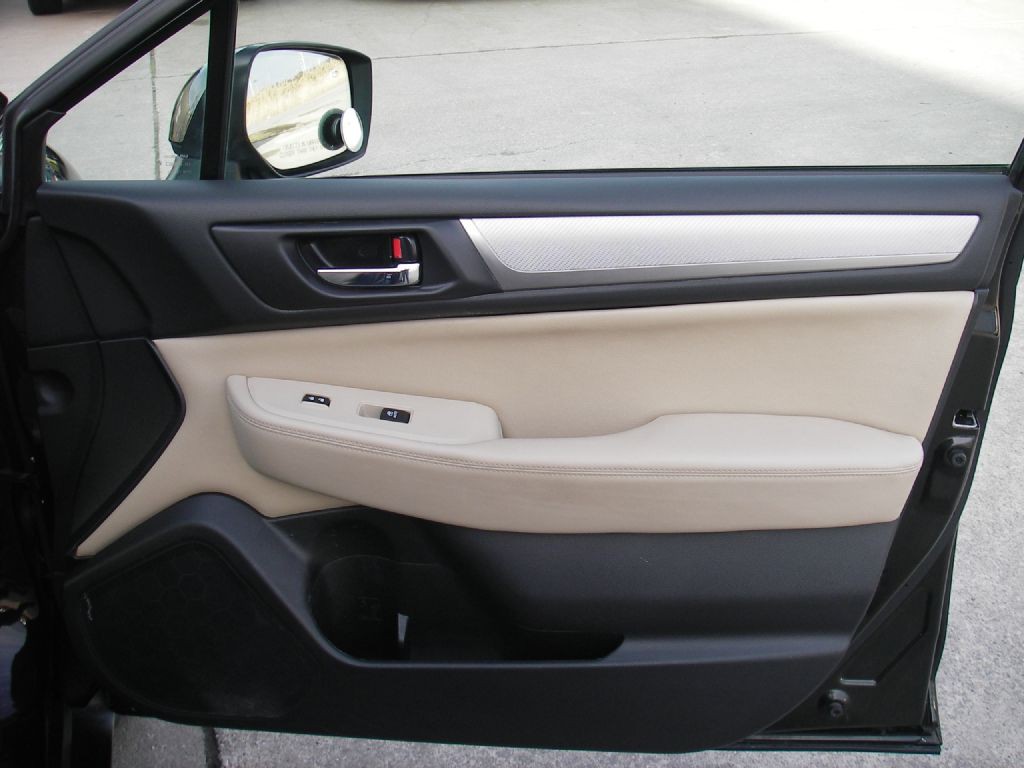 2017 Subaru Outback Image 32