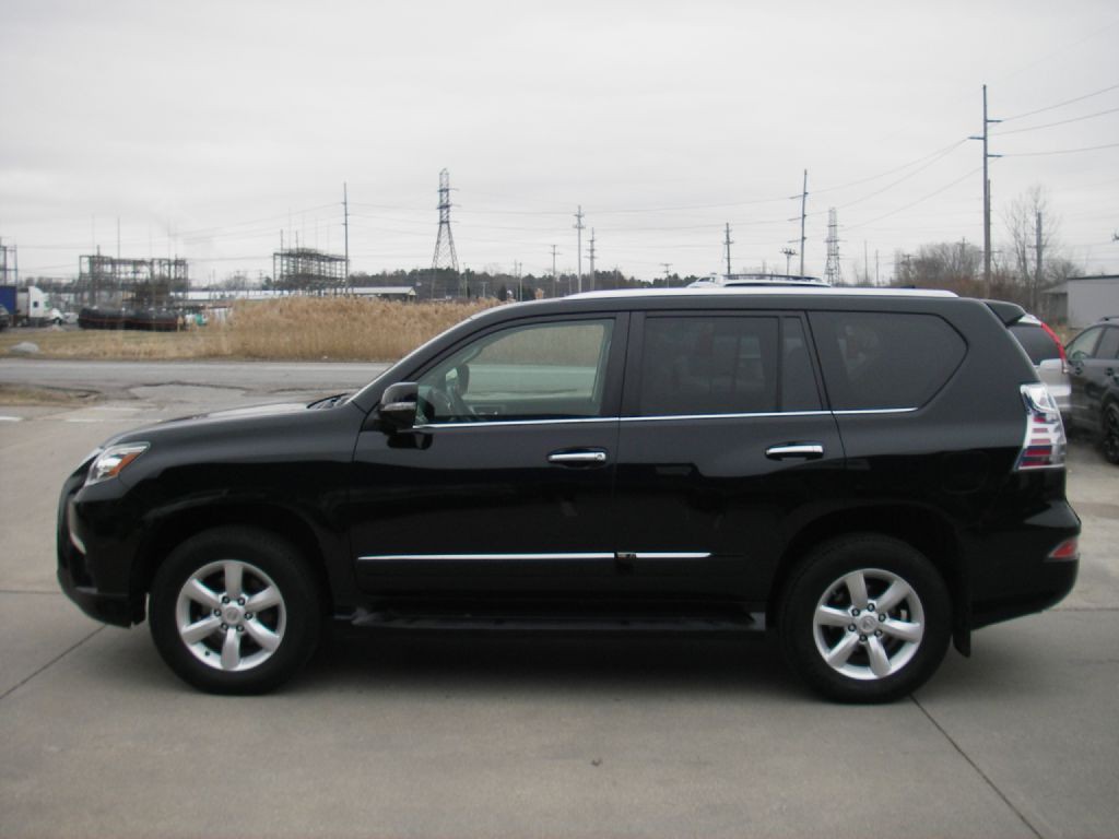 2016 Lexus GX Image 10