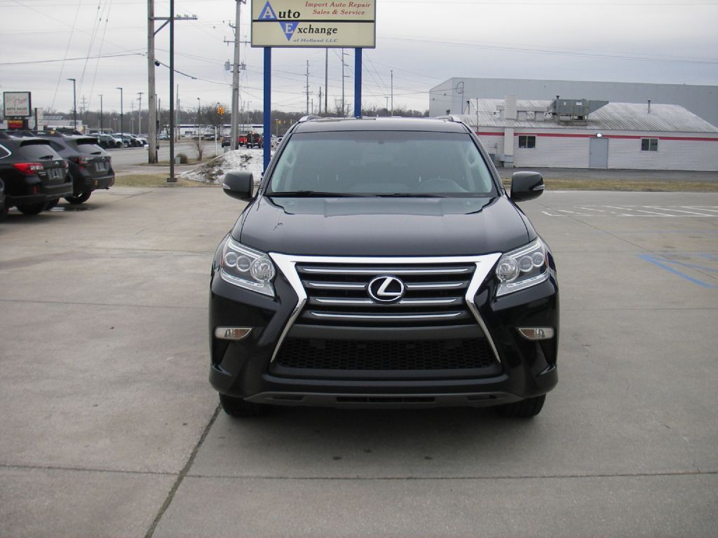 2016 Lexus GX Image 12