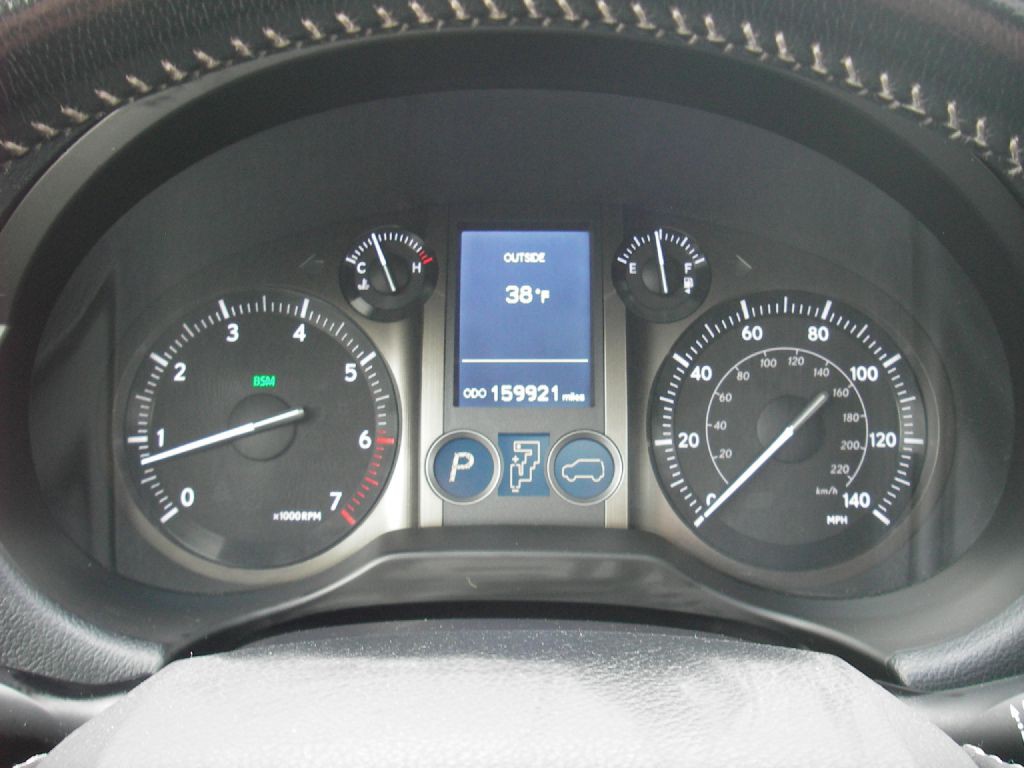 2016 Lexus GX Image 16