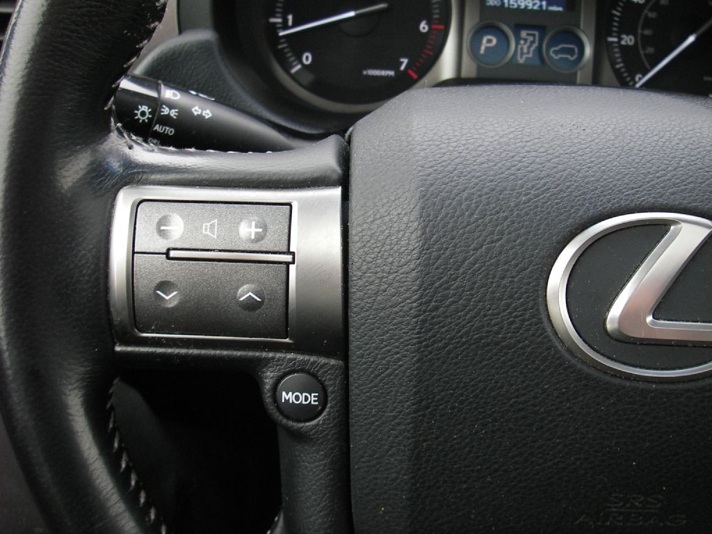 2016 Lexus GX Image 18