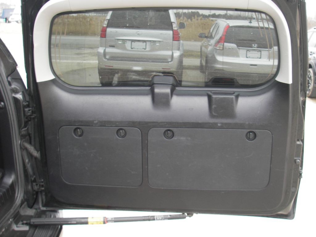 2016 Lexus GX Image 29