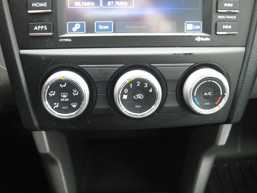 2018 Subaru Forester Image 22