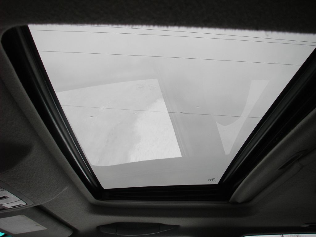 2012 Toyota Highlander Image 15