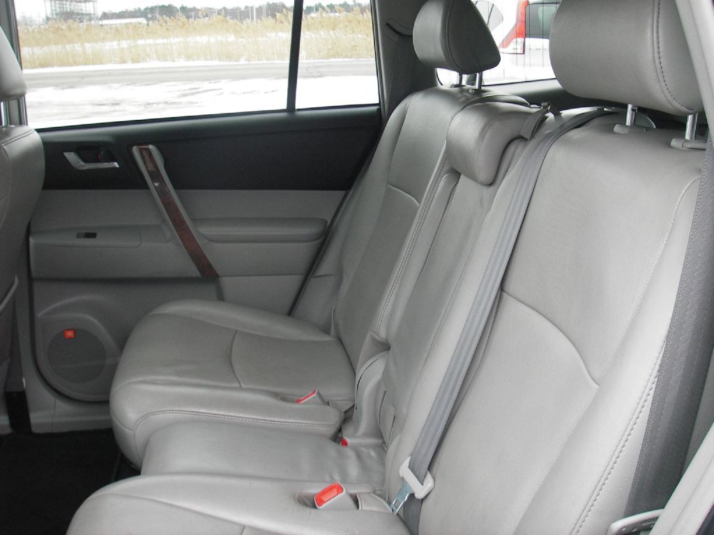 2012 Toyota Highlander Image 29